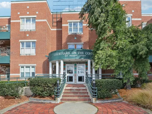 10 Pleasant St APT 202, Lynn, MA 01902