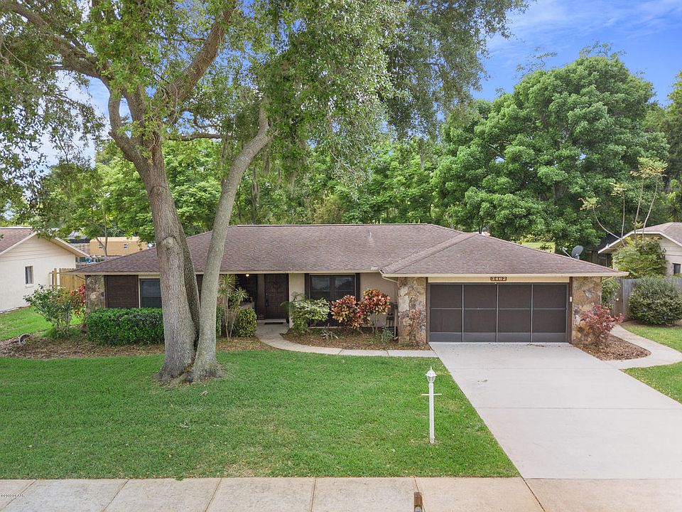 1st image of 3462 Country Walk Dr