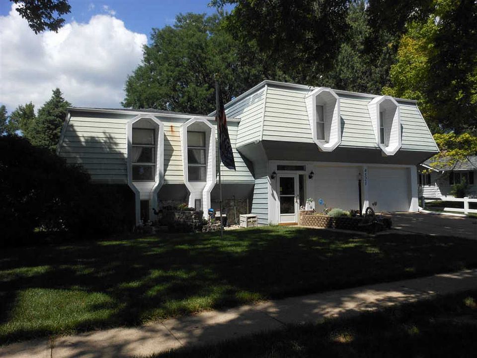 1st image of 4521 Wellington Ave