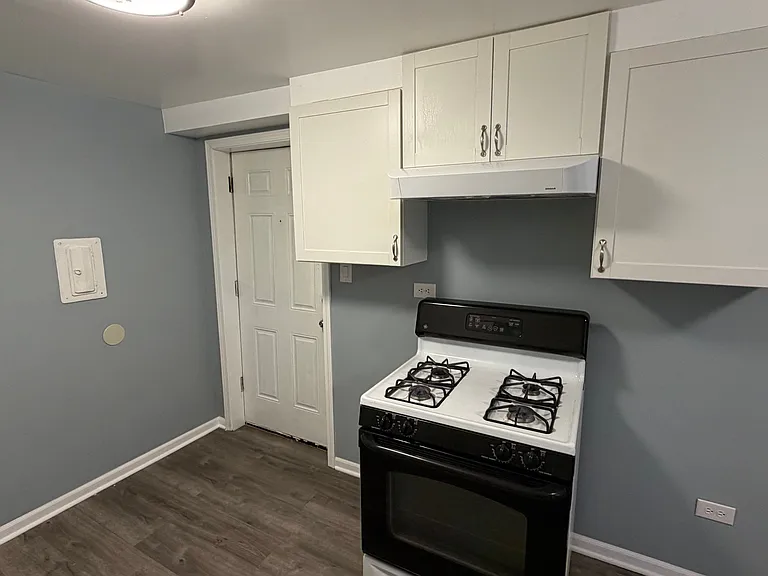 5401 S Wood St #1 — Photo 1