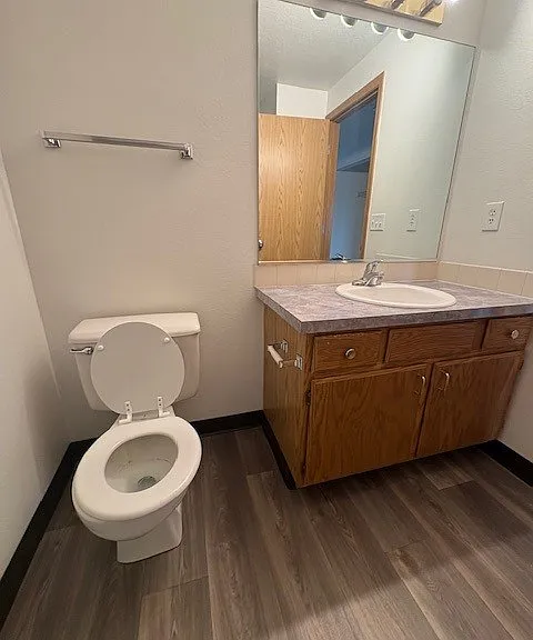 Apartment - Main Bathroom