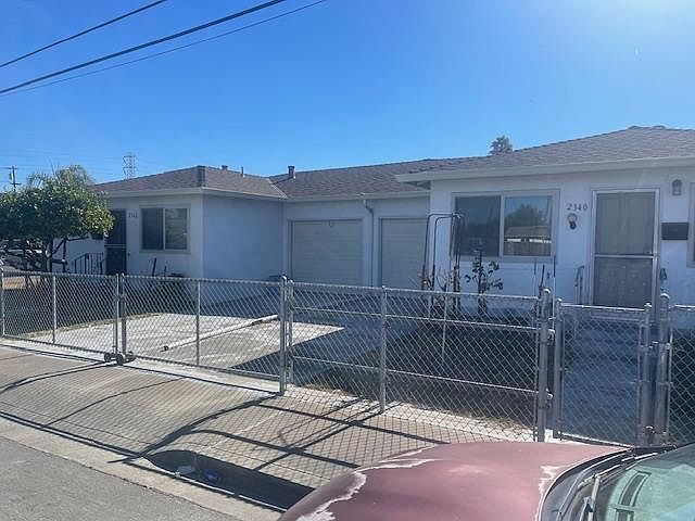 1st image of 2342 Lendrum Ave