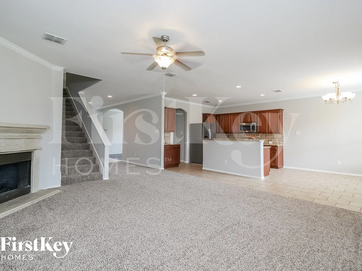4 bed, 3.0 bath, 2912 sqft, $3,055 — Photo 4