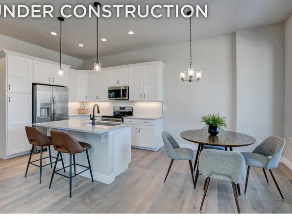 160 High Point Dr, Longmont, CO 80504
