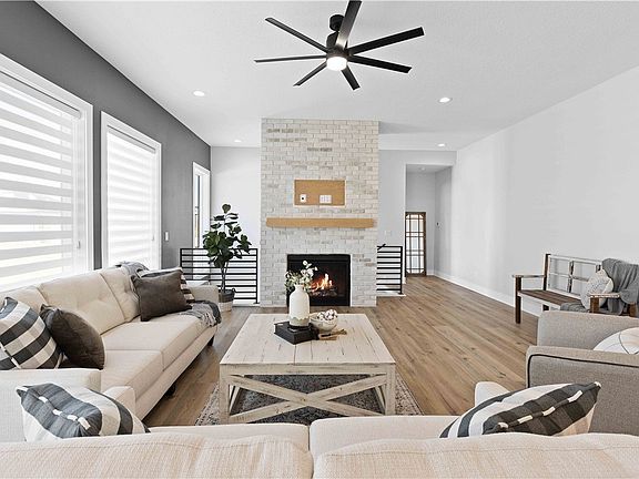 4th image of 14623 Sutton Dr