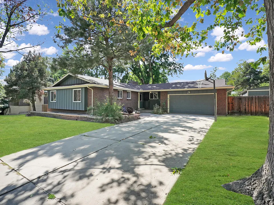 6621 Welch Ct