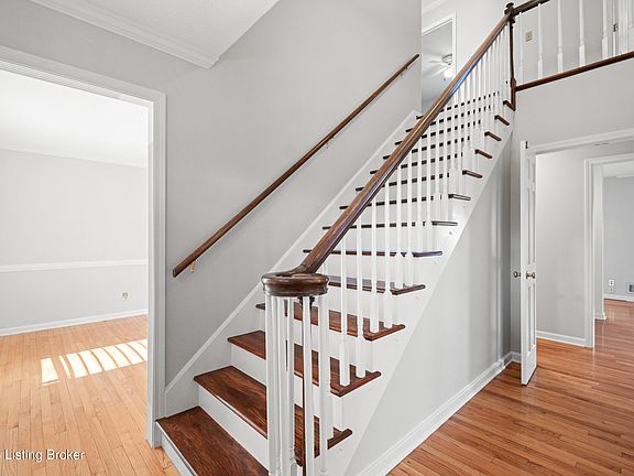 5th image of 1811 Bainbridge Row Dr