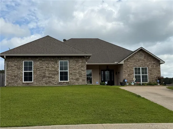 480 Ocho Rios Dr, Pineville, LA 71360