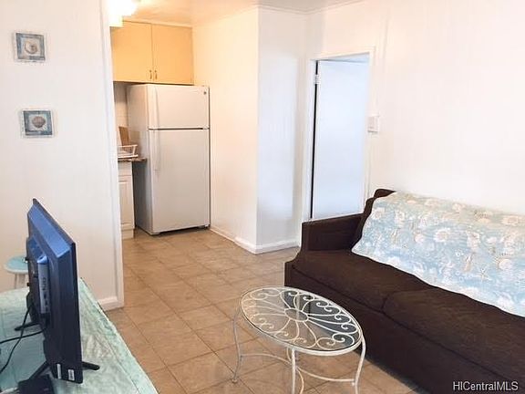 2nd image of 3137 Brokaw St APT B2