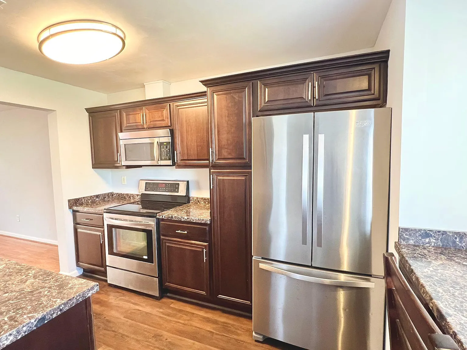 2 bed, 1.5 bath, 1138 sqft, $1,795 — Photo 4