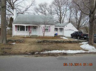 8 New Hampshire Ave, Barrington, RI 02806