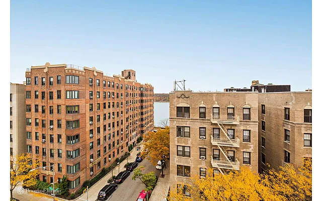 Sold by Douglas Elliman | media 17