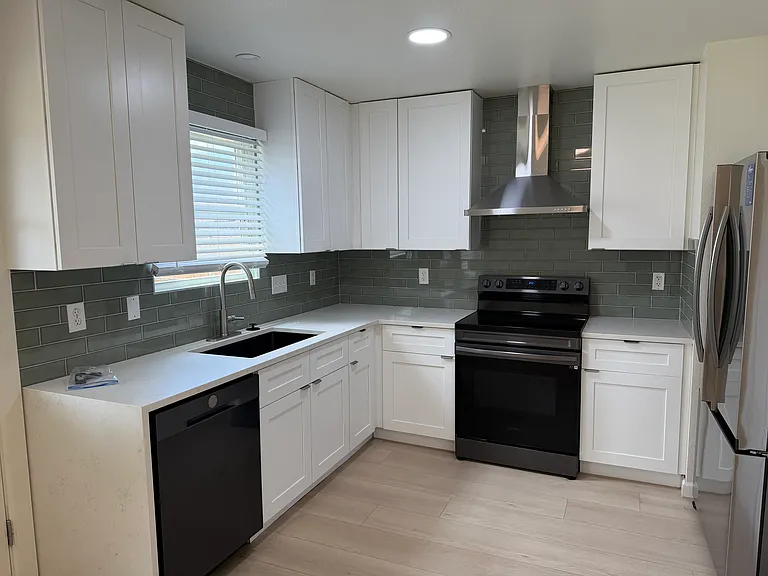 1016 Starlight Dr — Photo 17