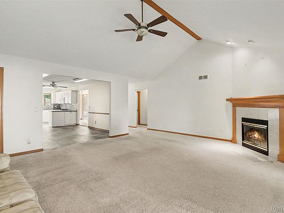 5th image of 39201 Ajanta Ct