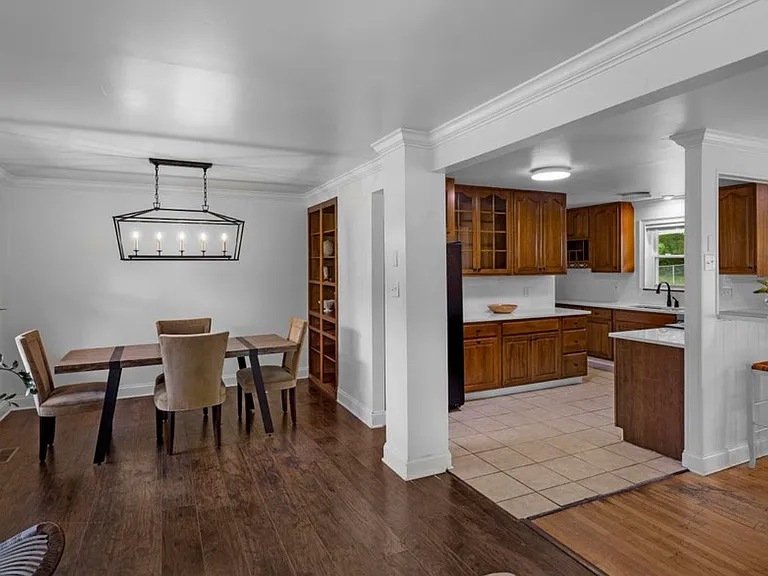 4908 Lonas Dr — Photo 35