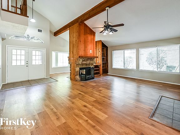 5th image of 3226 Lake Stream Dr