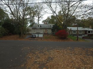 1270 Wood Valley Rd, Mountainside, NJ 07092