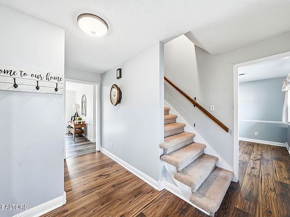 5th image of 2012 Canby Hills Rd