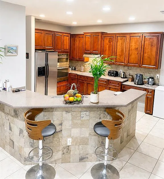 5 bed, 3.0 bath, 2976 sqft, $3,300 — Photo 4