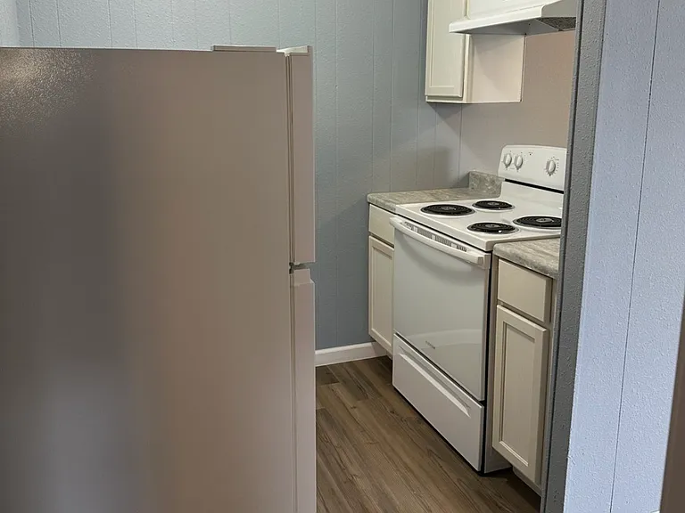 115 S 8th St #4 — Photo 3