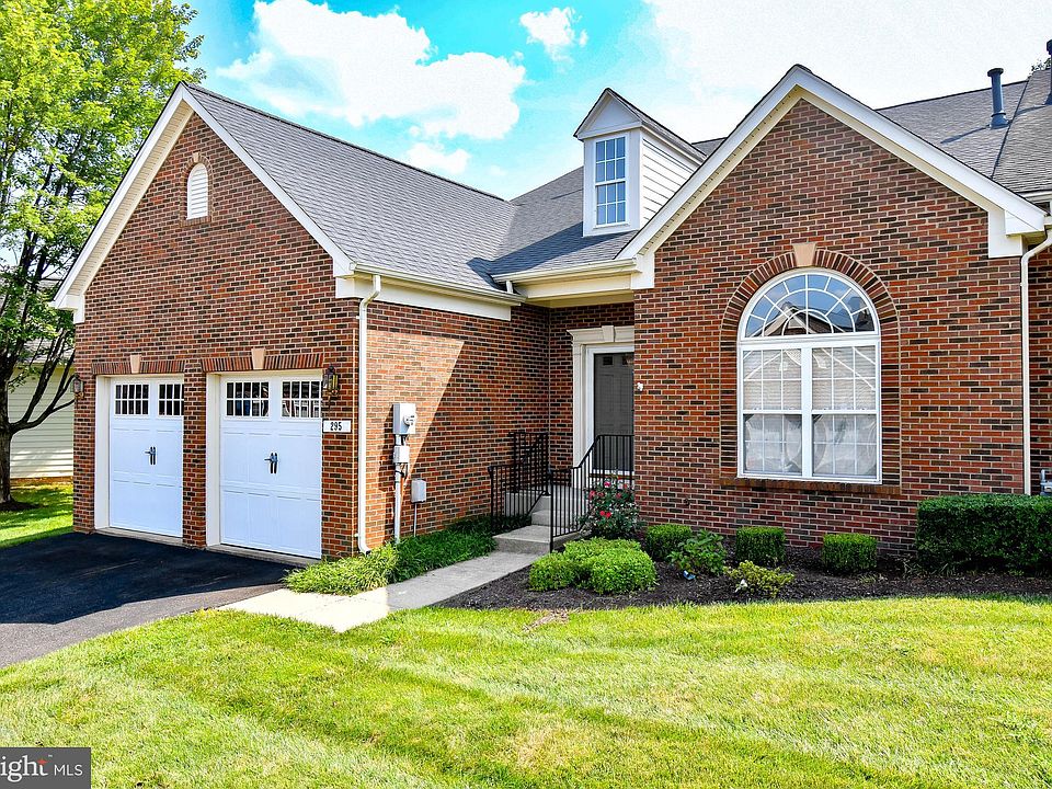 1st image of 295 Amber Cir
