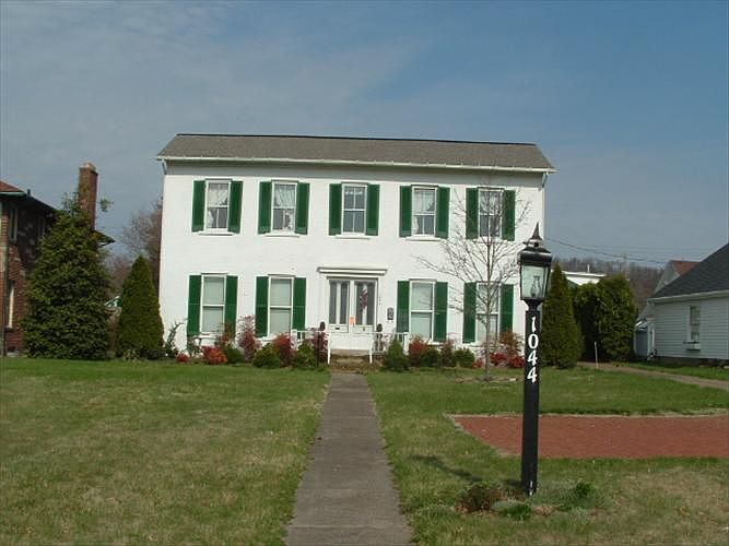 1st image of 1044 1st Ave