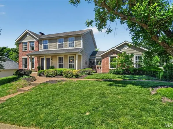 15327 Grantley Dr, Chesterfield, MO 63017