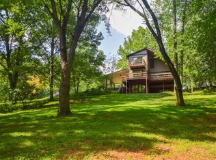 25 Lilly Ln, Hardy, VA 24101