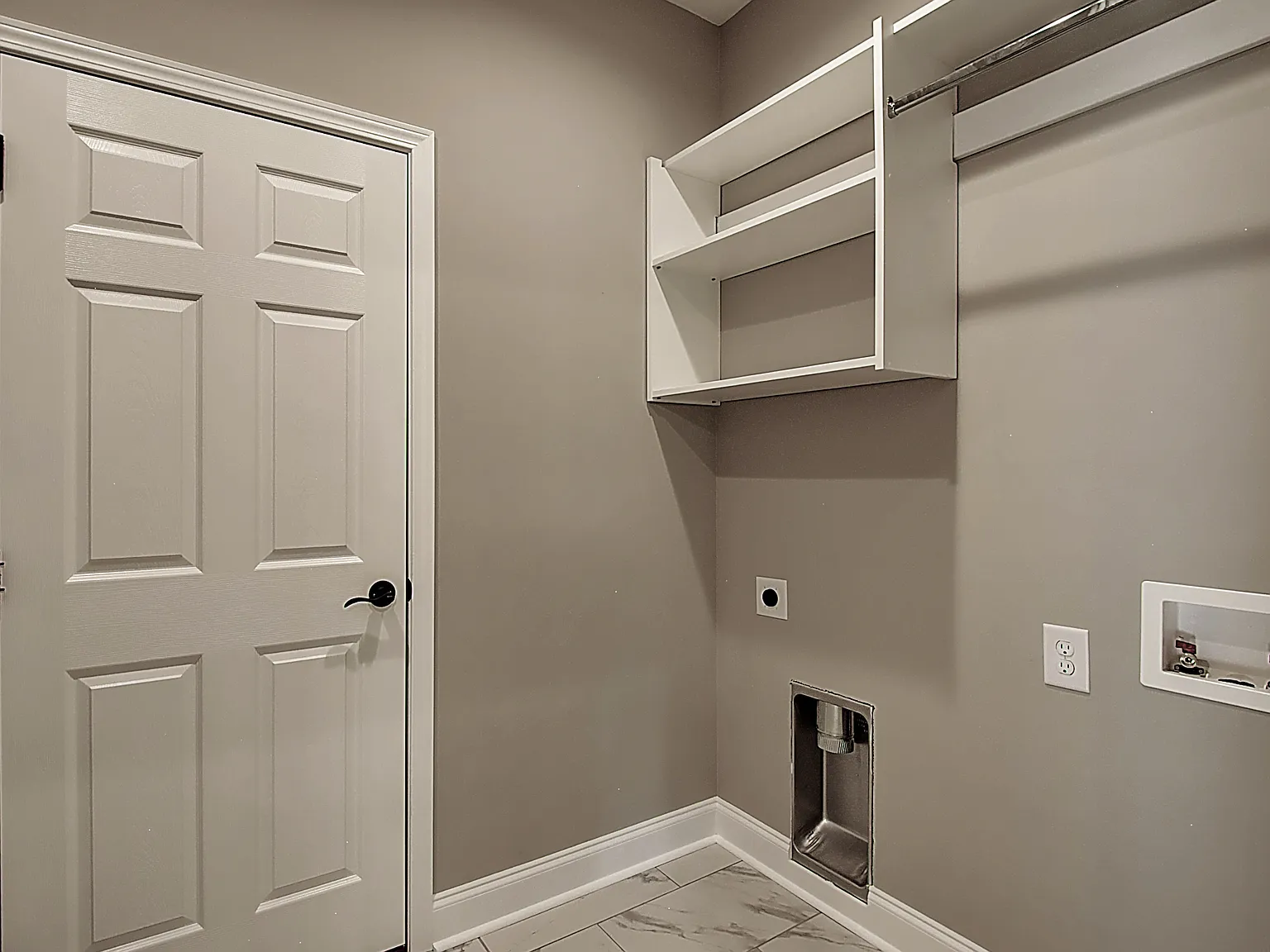 3 bed, 1282 sqft, $2,425 — Photo 4