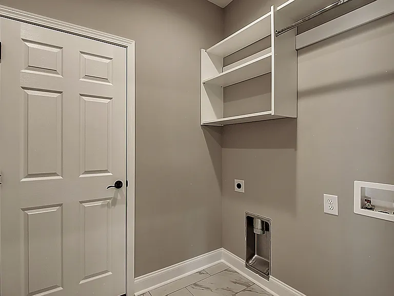 209 University Pkwy #41 — Photo 4