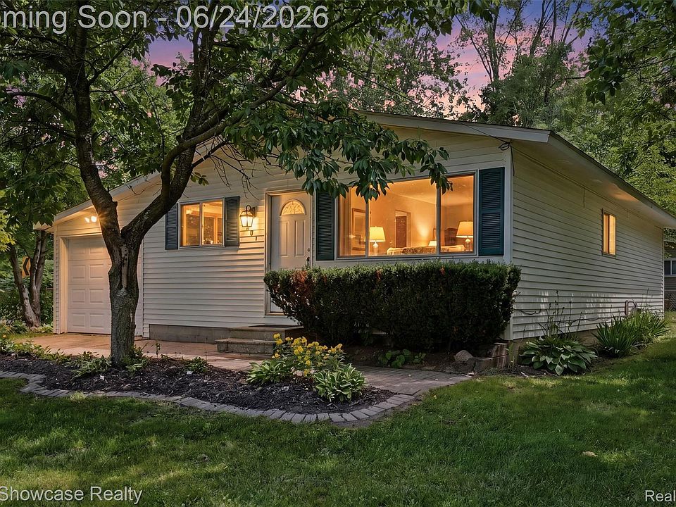 1st image of 801 Farnsworth Rd