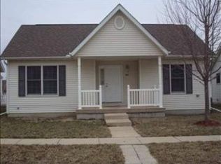 914 Perry Ln, Normal, IL 61761