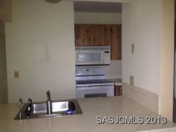 4th image of 28 Tarragona Ct