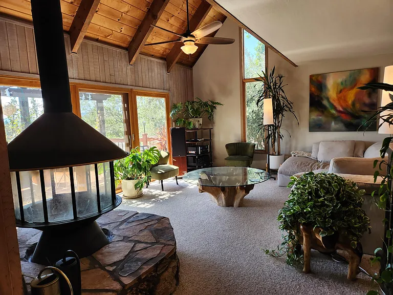 1625 Los Olivos Rd — Photo 9