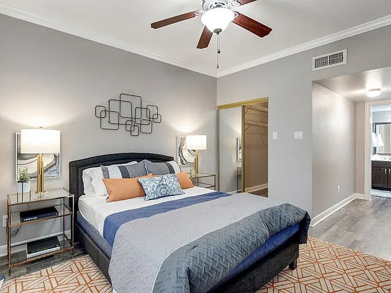 The Village at Bellaire Apartments — Photo 56