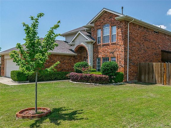 4th image of 2823 Cobblestone Dr