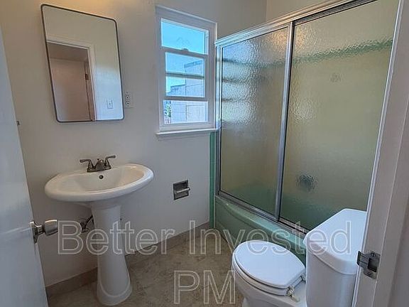 5th image of 2400 39th Ave Unit 9