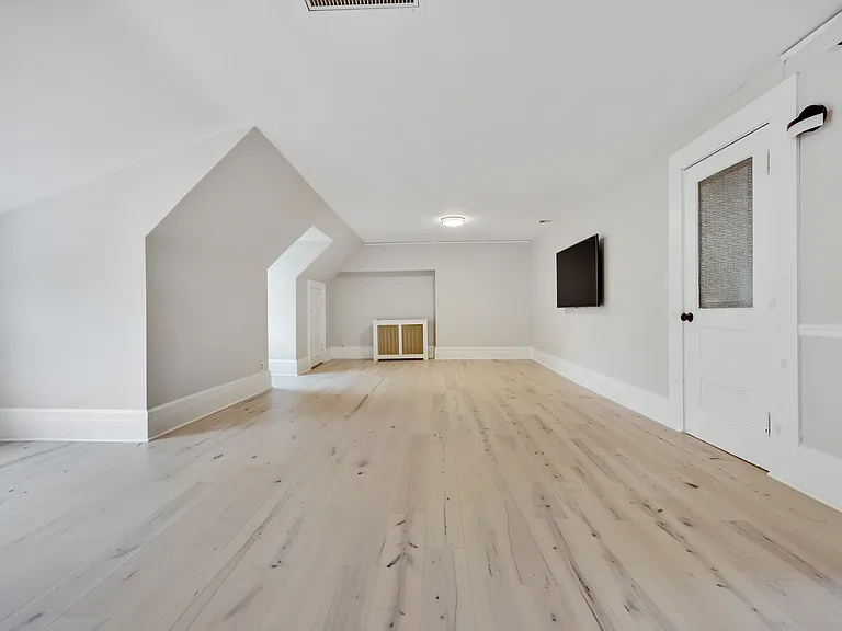 105 Everit Ave — Photo 25