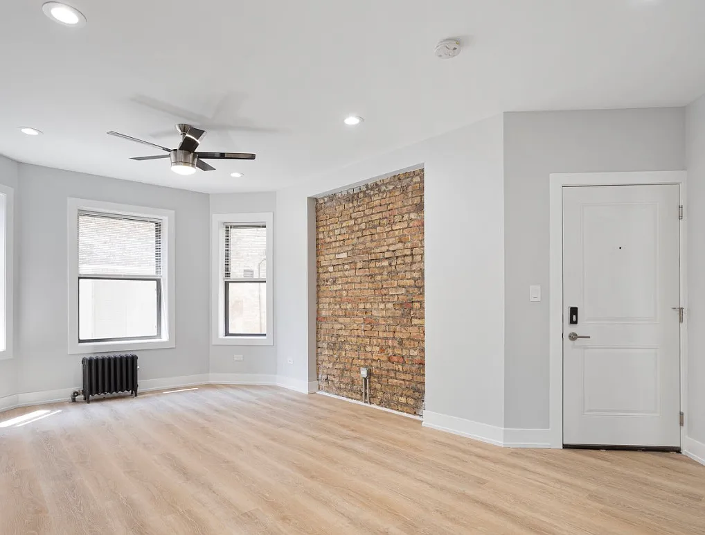 2 bed, 770 sqft, $2,300 — Photo 1