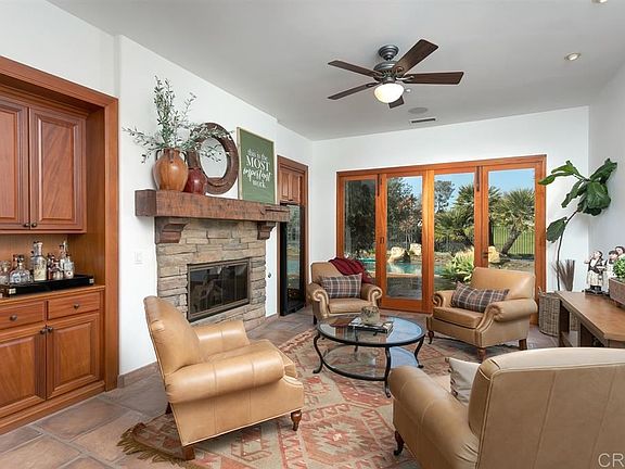 4th image of 1007 Park Hill Pl