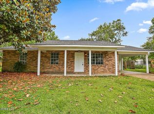 109 Estes St, Flora, MS 39071