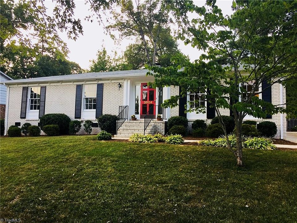 2nd image of 3024 Stratford Dr