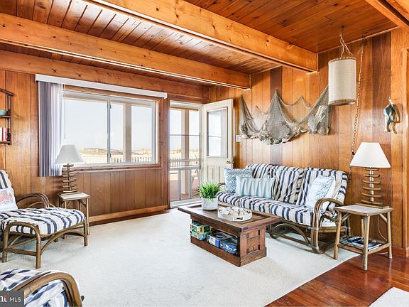 4th image of 204 S Ocean Dr