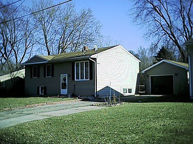 1st image of 3439 Superior St