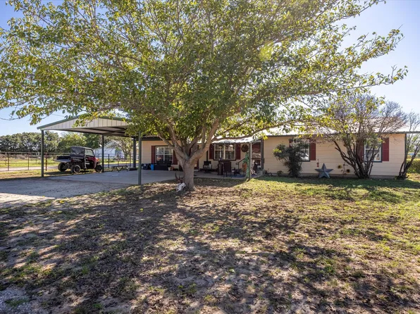 109 W Commerce St, Gustine, TX 76455