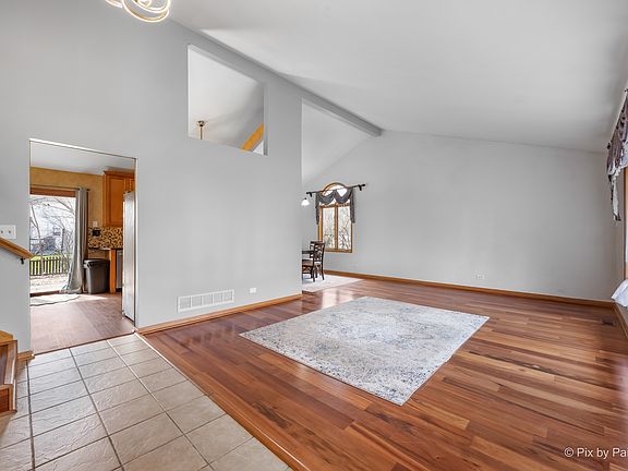 4th image of 2083 Maplewood Cir