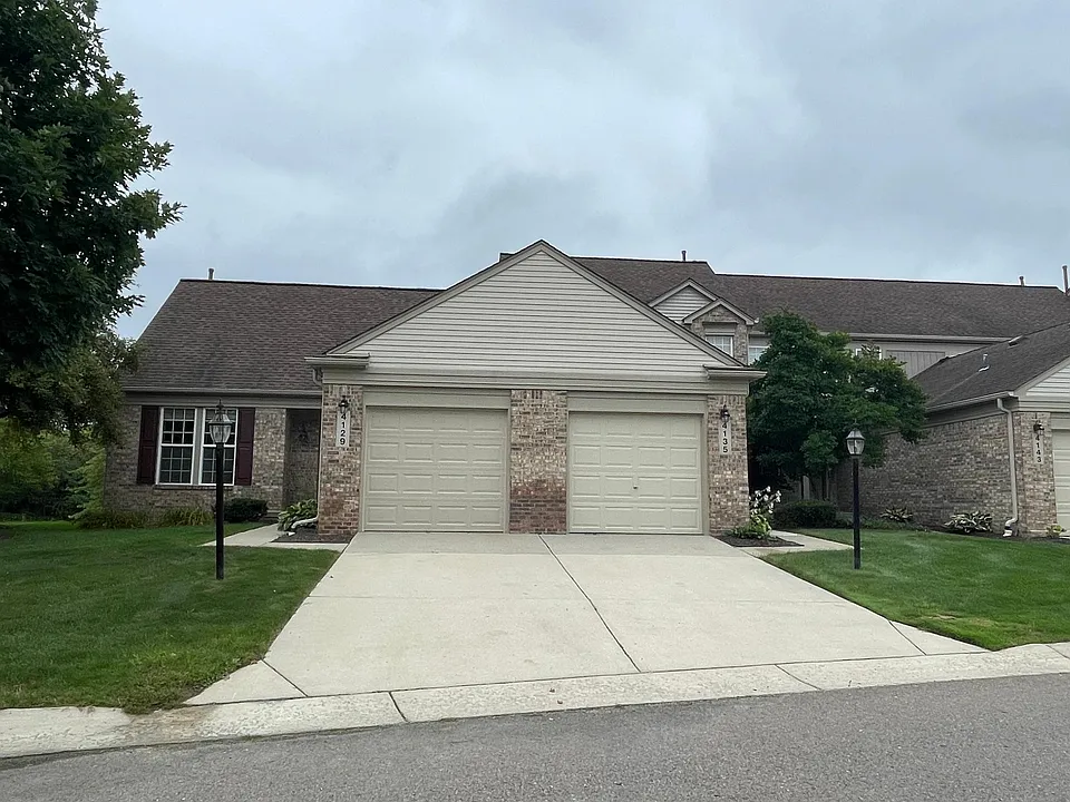 4129 Hunters Cir E