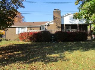 620 Linwood Dr, Olive Hill, KY 41164