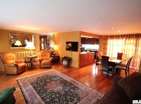 2nd image of 84 Holly Dr