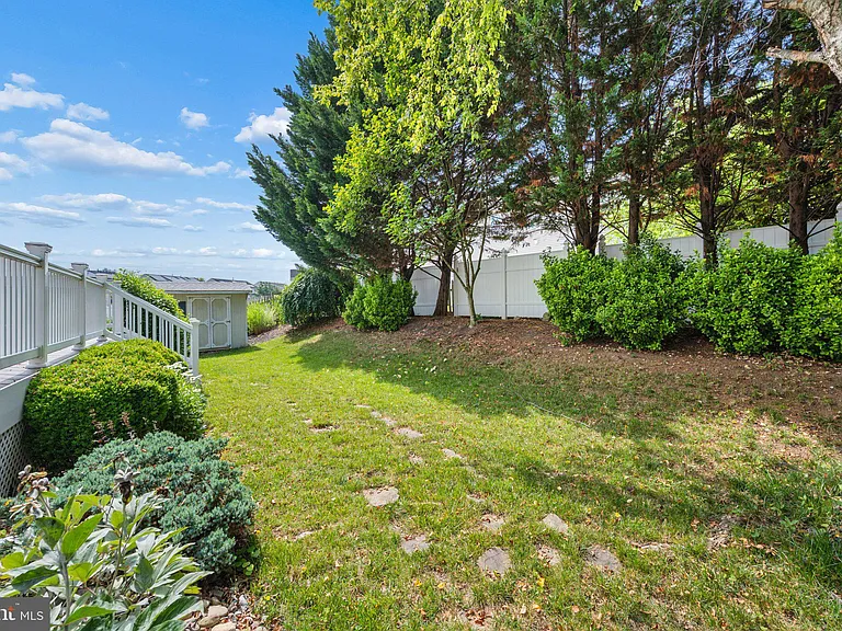 110 Bedrock Dr — Photo 51